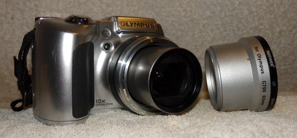 Olympus SP-510UZ Bridge Digital Kamera 7.1 MPix 10x opt / 5x digi zoom 2,5" TFT