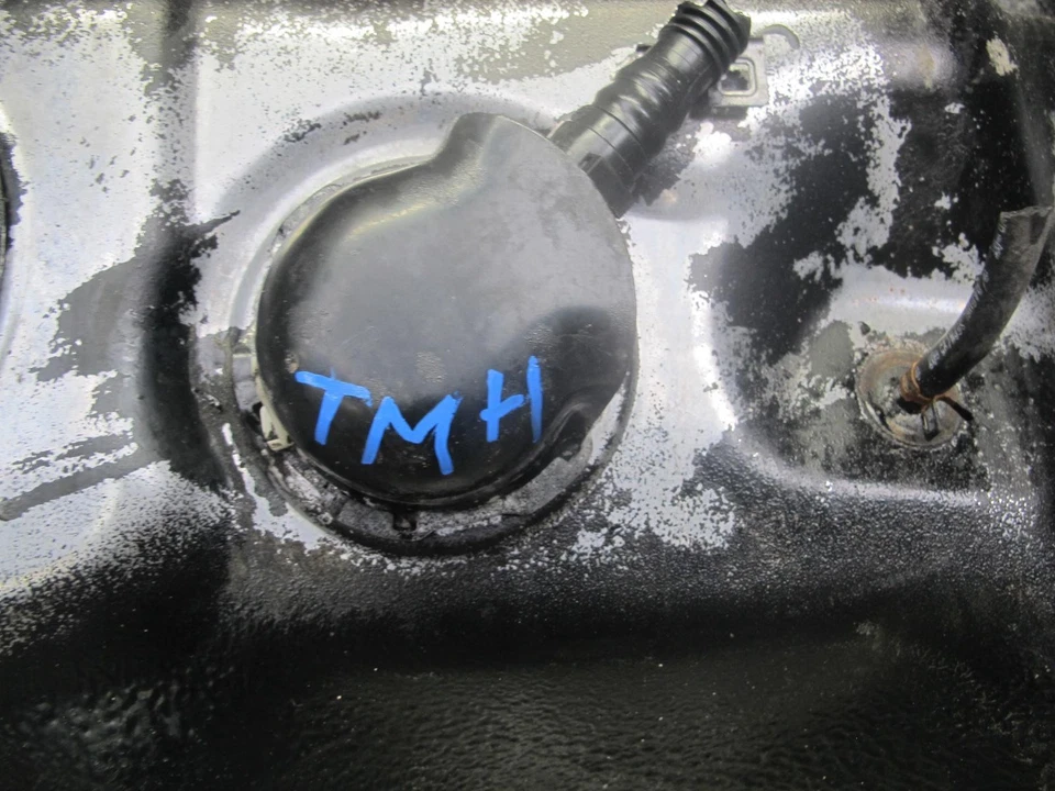 00-05 TOYOTA MR2 SPYDER ZZW30L 1ZZFE FUEL TANK UNIT OEM - Image 2 of 4