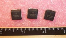 QTY (5) MC100H600FN MOTOROLA PLCC-28 9-bit TTL-to-ECL TRANSLATOR NOS