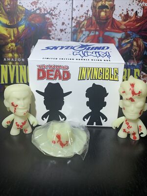 Skybound Invincible + Walking Dead Glow in the Dark Bloody Mystery Minis SDCC