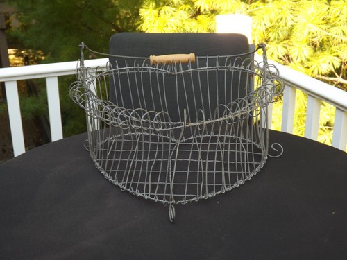 French Wire Heart Basket Large Primitive - Picture 2 of 5