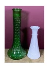 VINTAGE ONE EMERALD GREEN GLASS #4092 & VTG MILK GLASS ANCHOR HOCKING BUD VASES