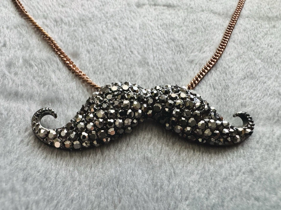 Betsey Johnson rosegoldtone Necklace Black Pave' Mustache Rose Gold Vintage Y2K - Image 3 of 4