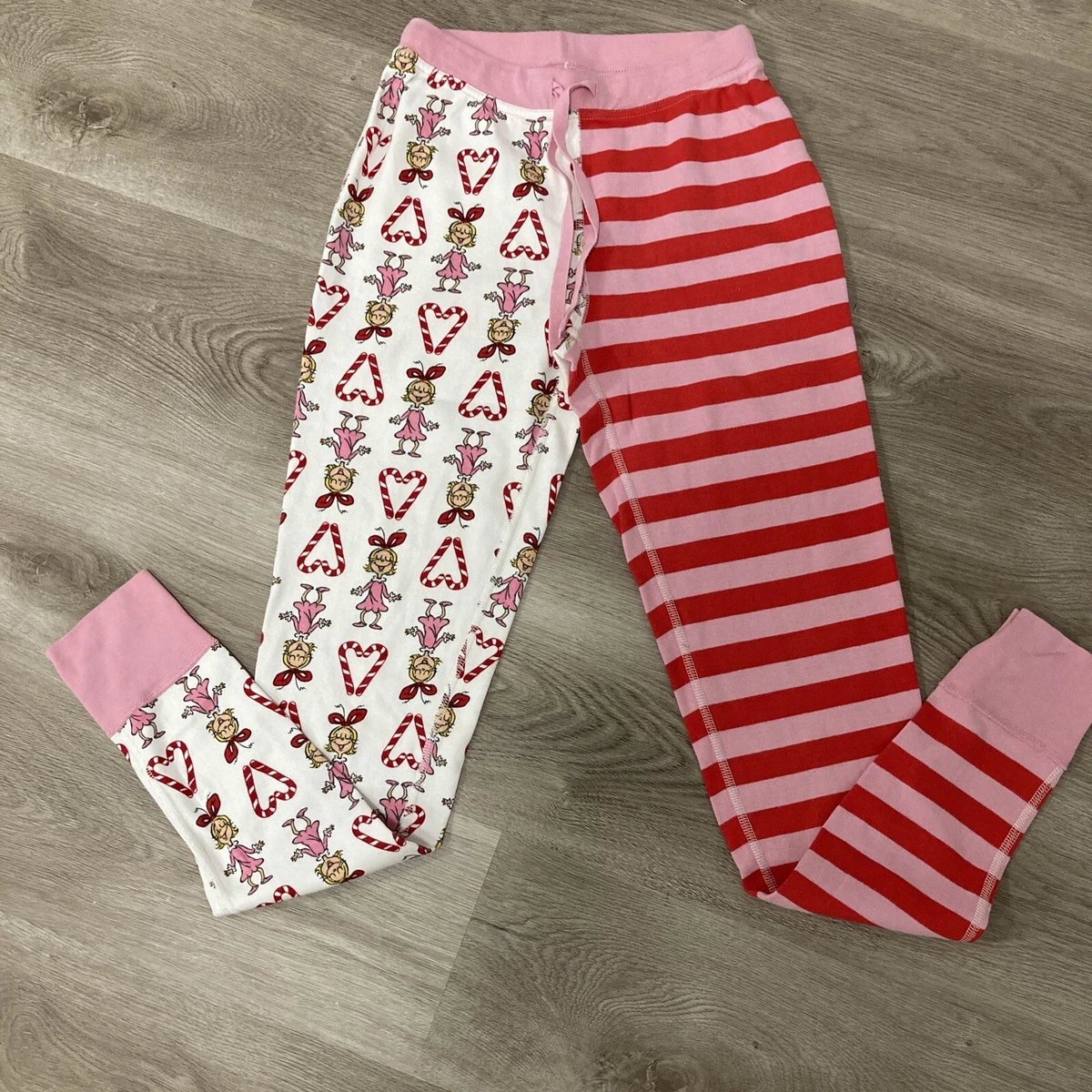 Pink grinch pajamas hot sale