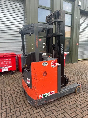 Toyota / BT Reach Truck Triple Mast 6m 1600kg lift Forklift - Picture 11 of 13