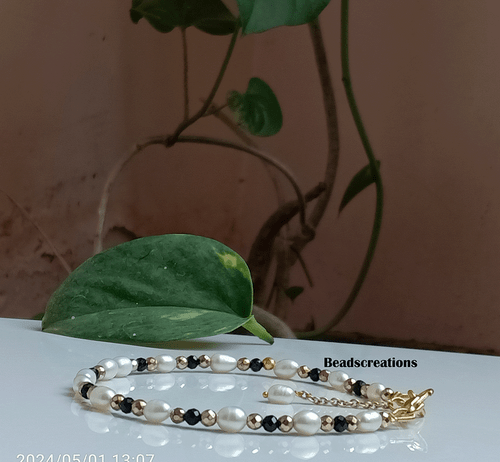 AA 3 mm Braccialetto Perla Bianca e Spinello Nero Regalo per Bambini - Foto 6 di 10