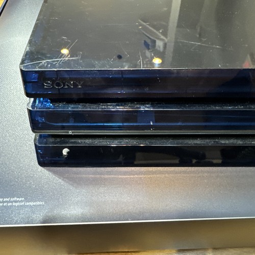 PlayStation 4 Pro 500 Million Limited Edition 2TB Console & Box - Picture 3 of 7