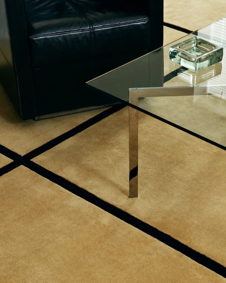 Unique Abstract Design Hand Tufted Rug 100% New Zealand Wool Made Area Rug - Image 4 of 4