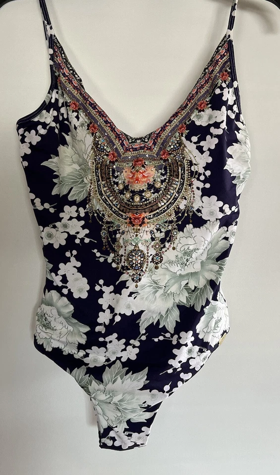 Traje de baño Camilla Scoop Back High Tri One Piece adornado Ginza Gang talla 6 Foto 4 de 4