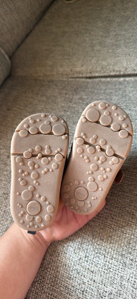 Carters Baby Boy Shoes Size 4 - Image 3 of 4