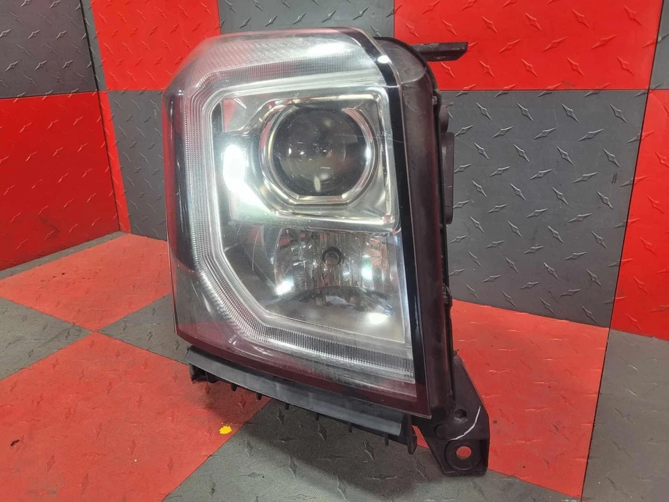 15-20 GMC Yukon Denali OEM RH Passenger HID Headlight Assembly (1 Repaired Tab) - Image 2 of 4