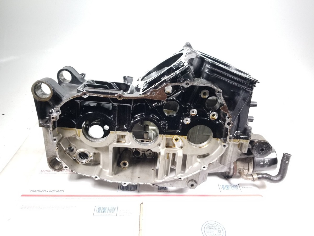 2006 Suzuki M109 M109R VZR1800 Engine Motor Crankcase Block | eBay