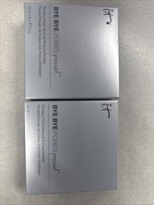 2- IT Cosmetics Bye Bye Pores Anti Aging Pressed Finishing Powder, Translucent