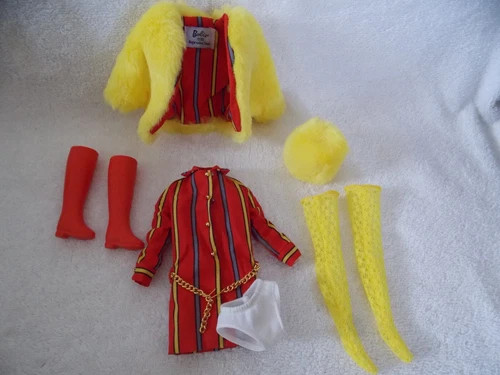 1997 Vintage Barbie Smasheroo Reproduction Fashion Set
