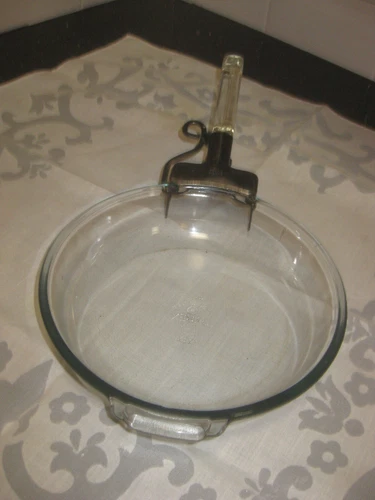 Vintage Pyrex Flameware Saucepan  Frying Pan  Detachable Handle