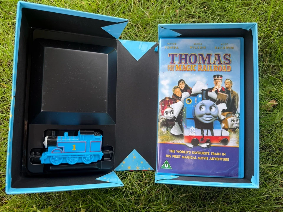 Vintage THOMAS AND THE MAGIC RAILROAD VHS Film 2000 with Original Thomas Toy - Image 4 of 4