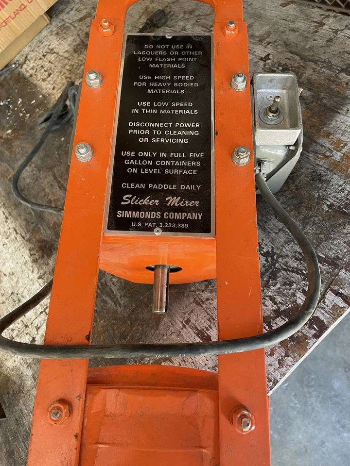 Mezclador de pintura Simmonds SSMD 1-2 motor Dayton Foto 2 de 4