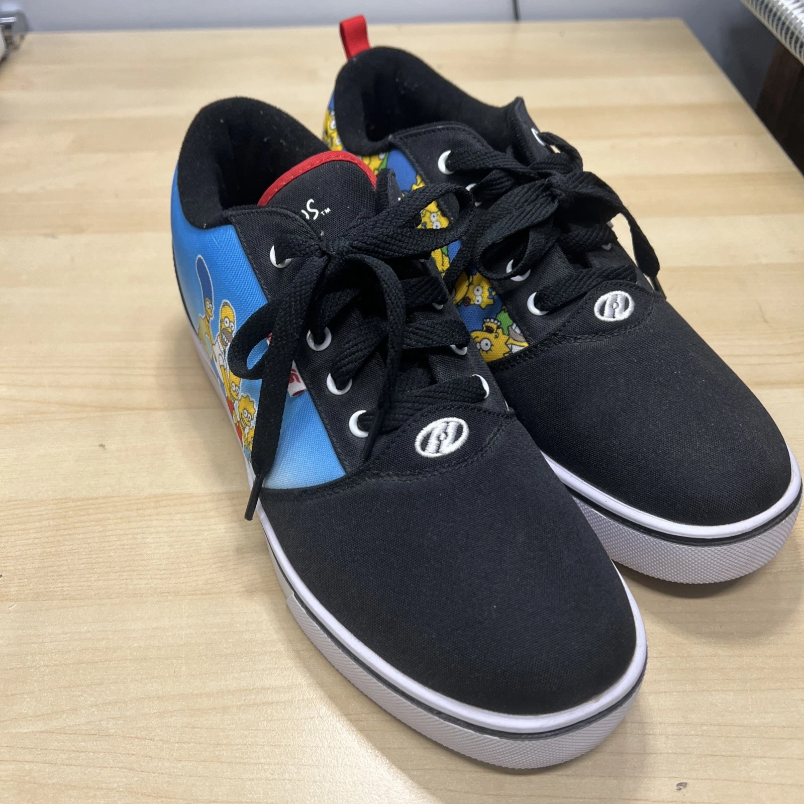 Heelys x The Simpsons PRO 20 Prints Youth Size 6 Skate Shoes. Hardly Worn.
Opens in a new window or