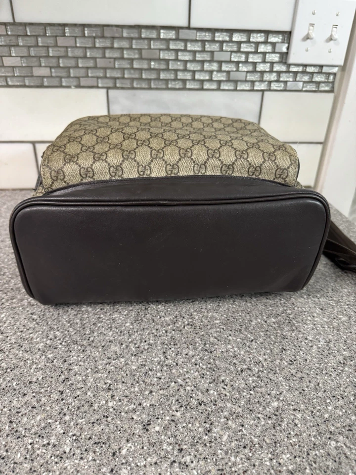 AUTÉNTICA MOCHILA GRANDE GUCCI GG SUPREME 406370 Cuero Gamuza Negro/Beige Foto 3 de 4