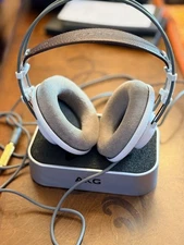 AKG K701 White Studio Open Air Type Headphones Tested Used
