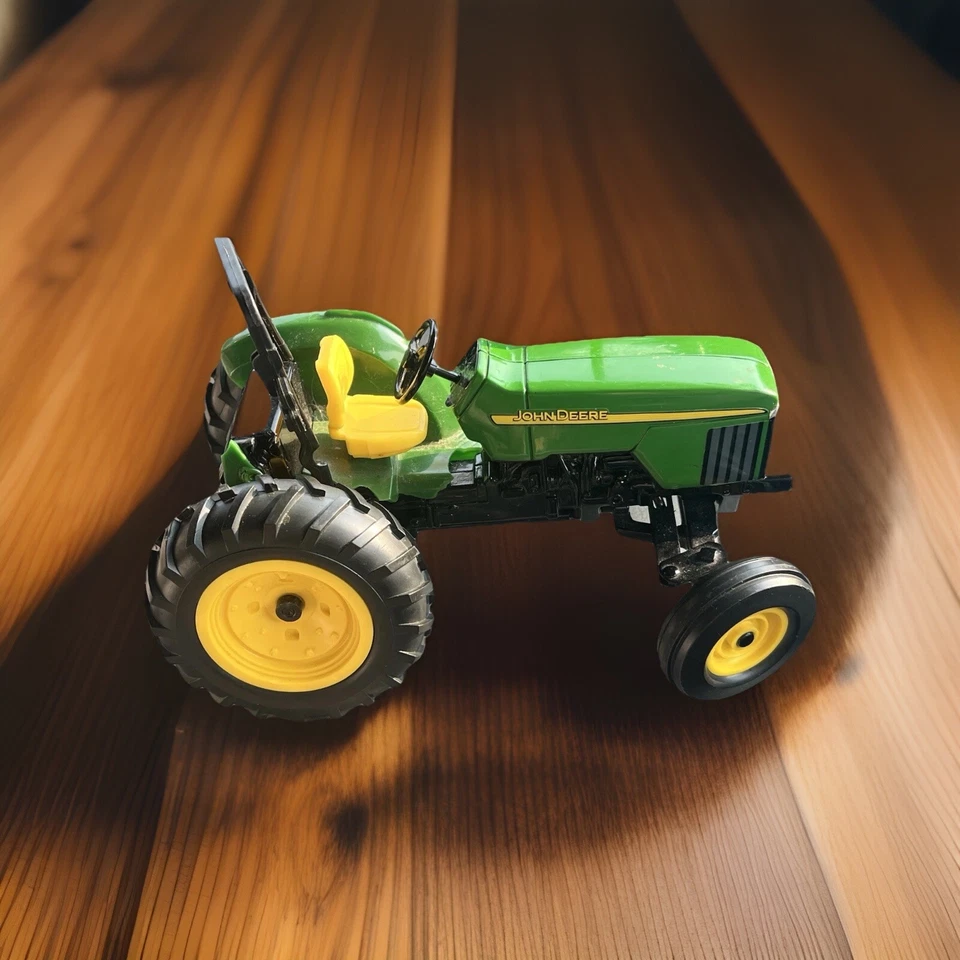 Vintage ERTL Die Cast 1/16th Scale JOHN DEERE TRACTOR - Image 2 of 4