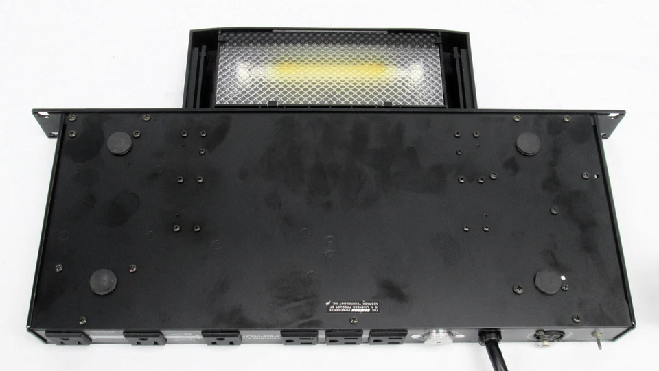 SAMSON POWER BRITE PRO7 Rack Mountable Power Conditioner & Rack Light - Image 4 of 4