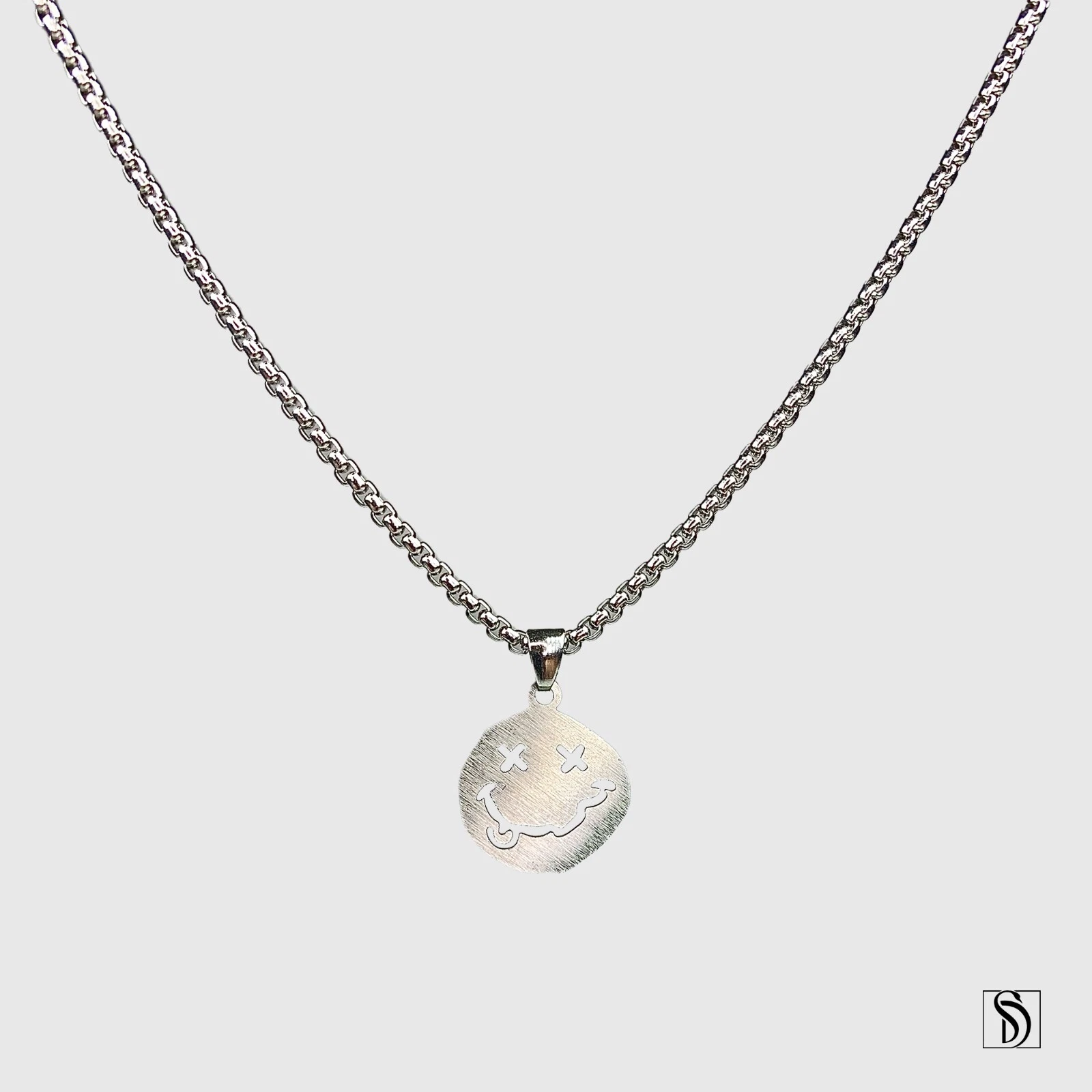 Collier pendentif emoji visage souriant ivre, collier premium en acier inoxydable