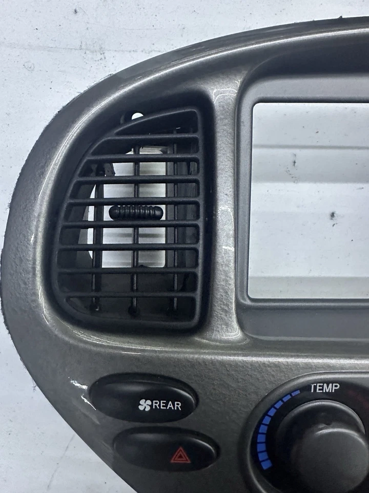 2001-04 Toyota Sequoia A/C Climate Heater Temp Control Panel 4WD 84010-0C170-00 - Image 4 of 4