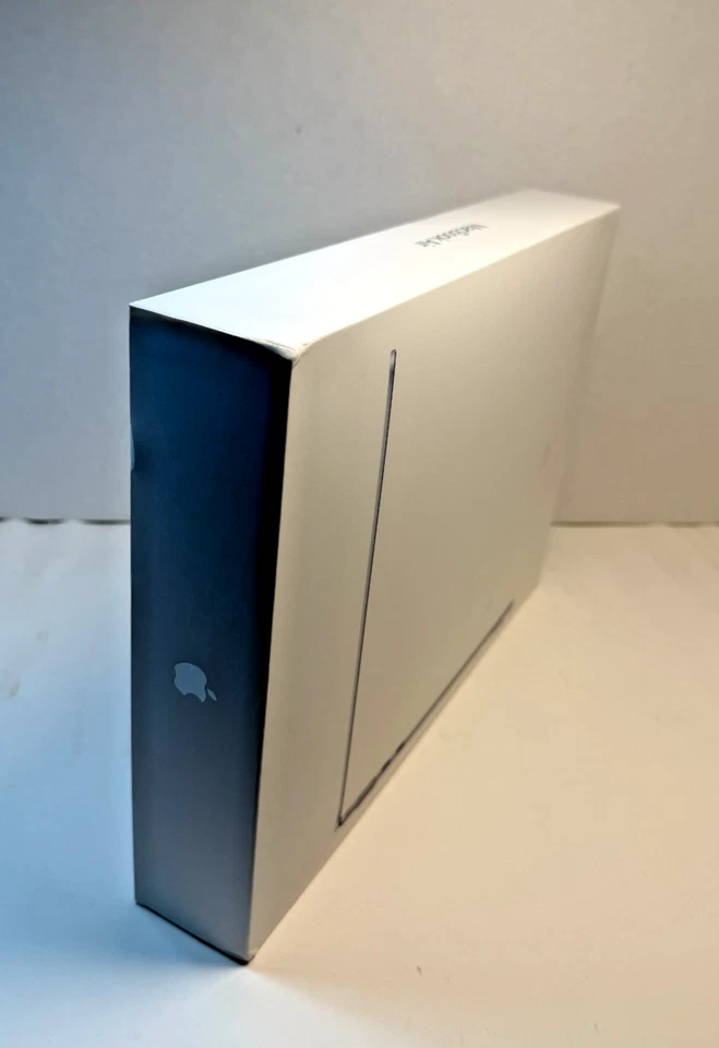 Apple MacBook Air 13" M4 16GB 256GB MC6T4LL/A A3240 2025 – Factory Sealed New - Image 2 of 3