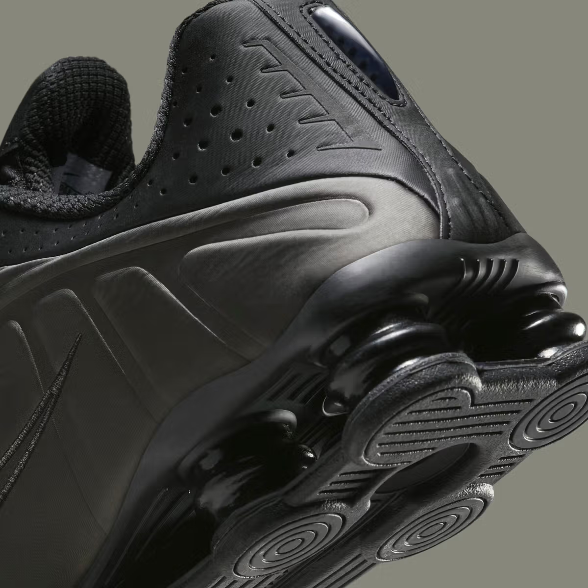 NEW Nike Shox R4 'Black' | Men Sizes 8 - 12 | HQ1988-001 | eBay