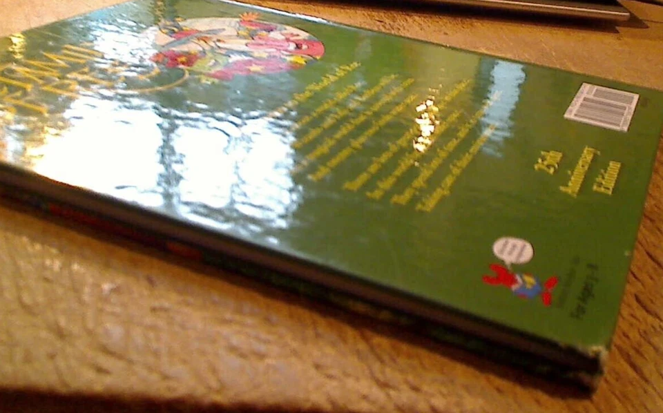 VERY GOOD-The Family of Ree by Scott E. Sutton-SIGNED with drawing-25th Anniv Ed - Image 4 of 4