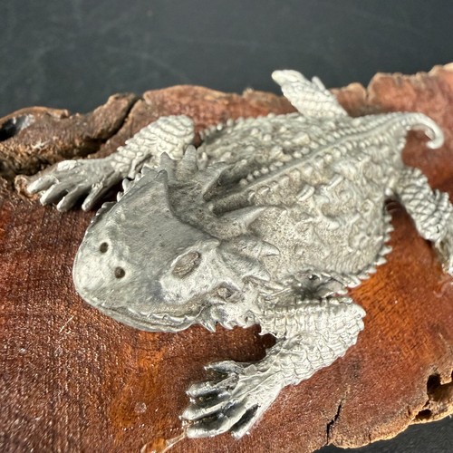 Pewter Horned Toad Lizard Figurine Texas Horny Toad Metal Sculpture 8.5" Wood