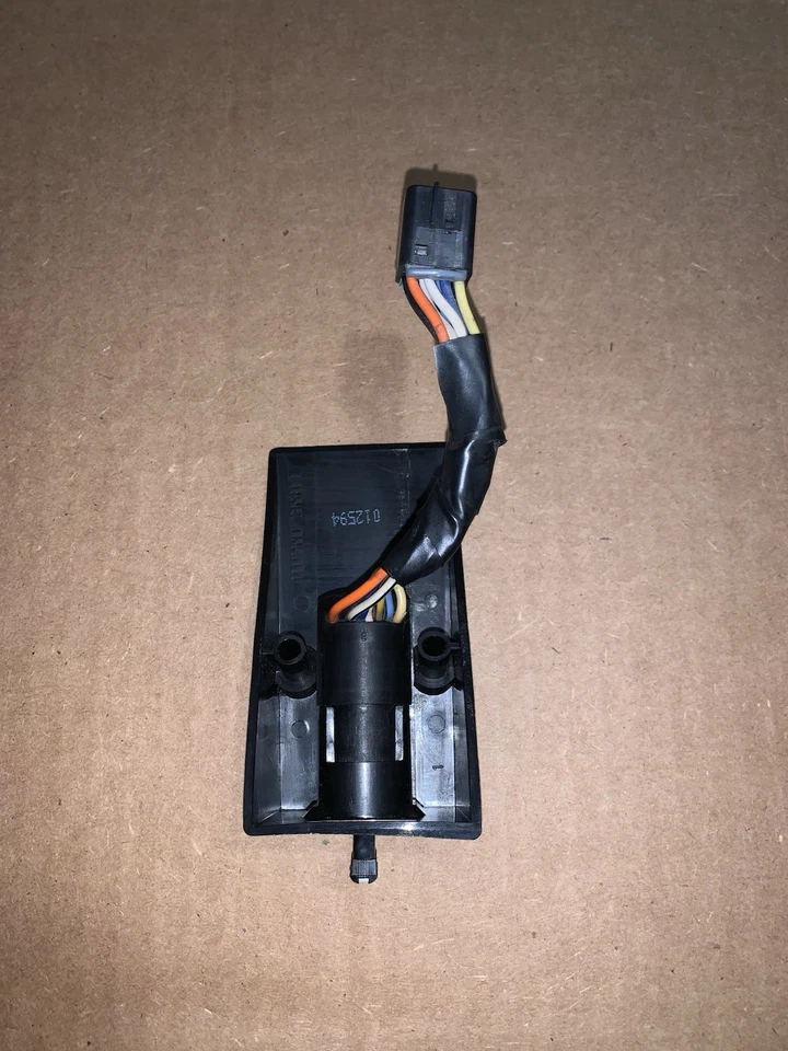 Электрический переключатель зеркала 86-94 Chevy S10 Blazer GMC S15 Jimmy Power 15631464 от оригинального производителя - Изображение 2 из 4