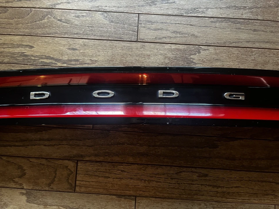 2015-2019 DODGE CHARGER REAR TRUNK CENTER LED TAIL LIGHT LAMP PANEL OEM - Image 2 of 4