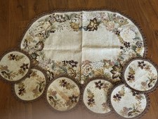 Vintage Textil kleiner Tischläufer mit 6 Deckchen aus Moskau 