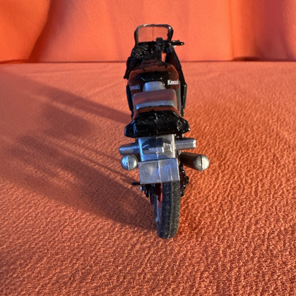 Moto Kawasaki miniatura vintage rara Foto 4 de 4