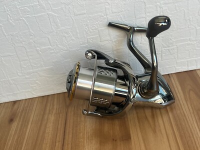 Shimano 18 Stella 4000MHG Spinning Fishing Reel 5.8 Gear Shimano 18 Stella 4000MHG Spinning Fishing Reel 5.8 Gear
