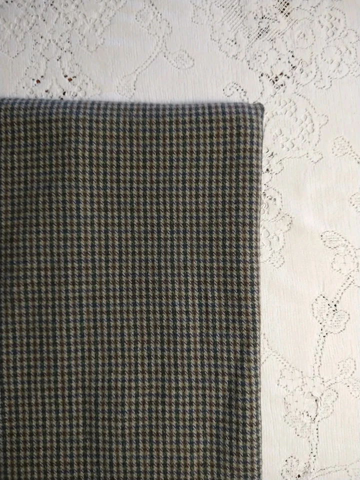 Tan/Brown Mid-weight Wool Fabric 22" Long x 51" Wide Houndstooth Plaid Holes - Image 4 of 4