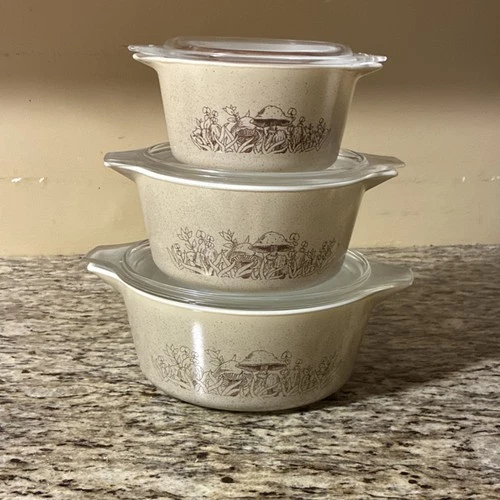 PYREX Mushroom Pattern Vintage Glass Casserole Set Beige Brown with Lids