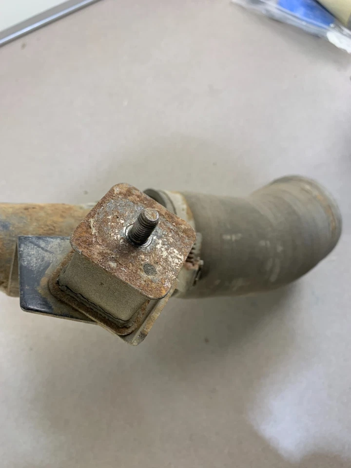 Isuzu NPR Truck Exhaust Pipe - Image 3 of 4