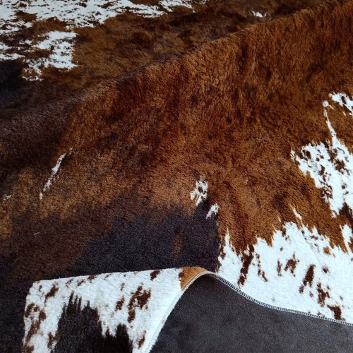 Elegant Faux Cowhide Rug 4.6ft x 6.6ft - Tricolor Natural Print, Non-Slip - Picture 7 of 9
