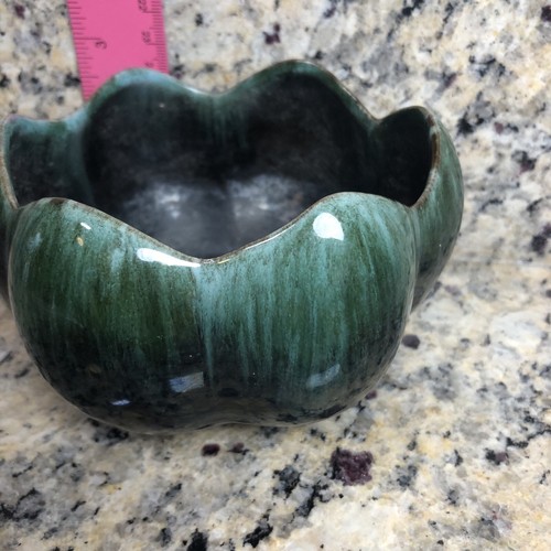 VTG Blue Mountain Pottery Planter Vase Lotus Flower Bowl Green Drip Glaze - Picture 9 of 10