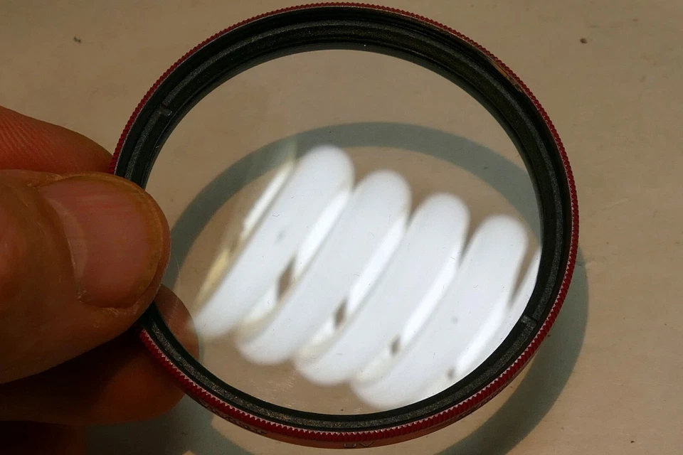 Vivitar 52mm L39 Filter UV 0720512 with Red Rim - Image 4 of 4