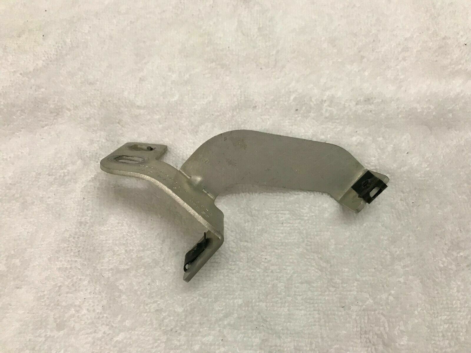 LAMBORGHINI AVENTADOR FRONT LUGGAGE PASSENGER RIGHT BRACKET OEM 470853398A 
