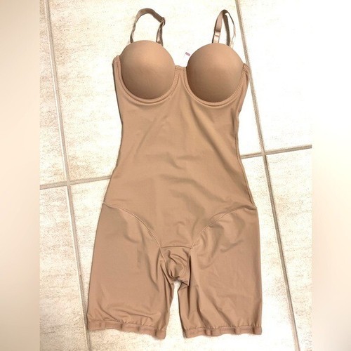 NWT Doll House Moderate Control Shapewear Flawless Finish Mid-Thigh Bodysuit M - Picture 2 of 10
