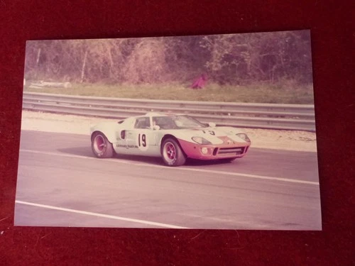 original photo / motor racing / Ford GT 40