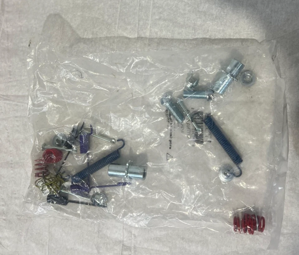 HW17535 Rear Drum Brake Hardware Kit Compatible with Select Hyundai/Kia Models Foto 2 de 4