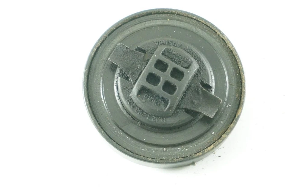 Tapa de llenado de aceite de motor OEM BMW E30 84-91 325Ee 325i 325ix Foto 3 de 4