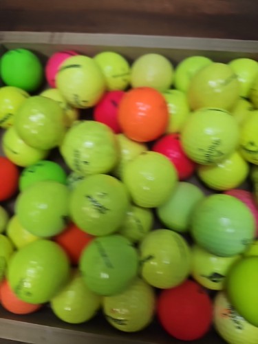 MG11- 70 COLORED Hit Away golf Balls SHAG RANGE - Some name brand - Picture 6 of 12