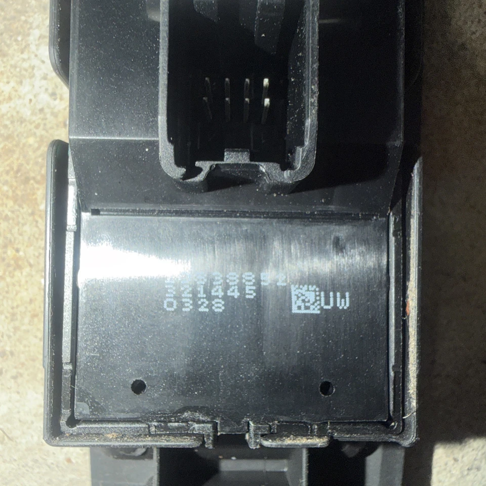 Главный выключатель стекла для водителя Chevrolet Volt 2012 2013 2014 2015 годов выпуска левый 20838852 от оригинального производителя - Изображение 3 из 3